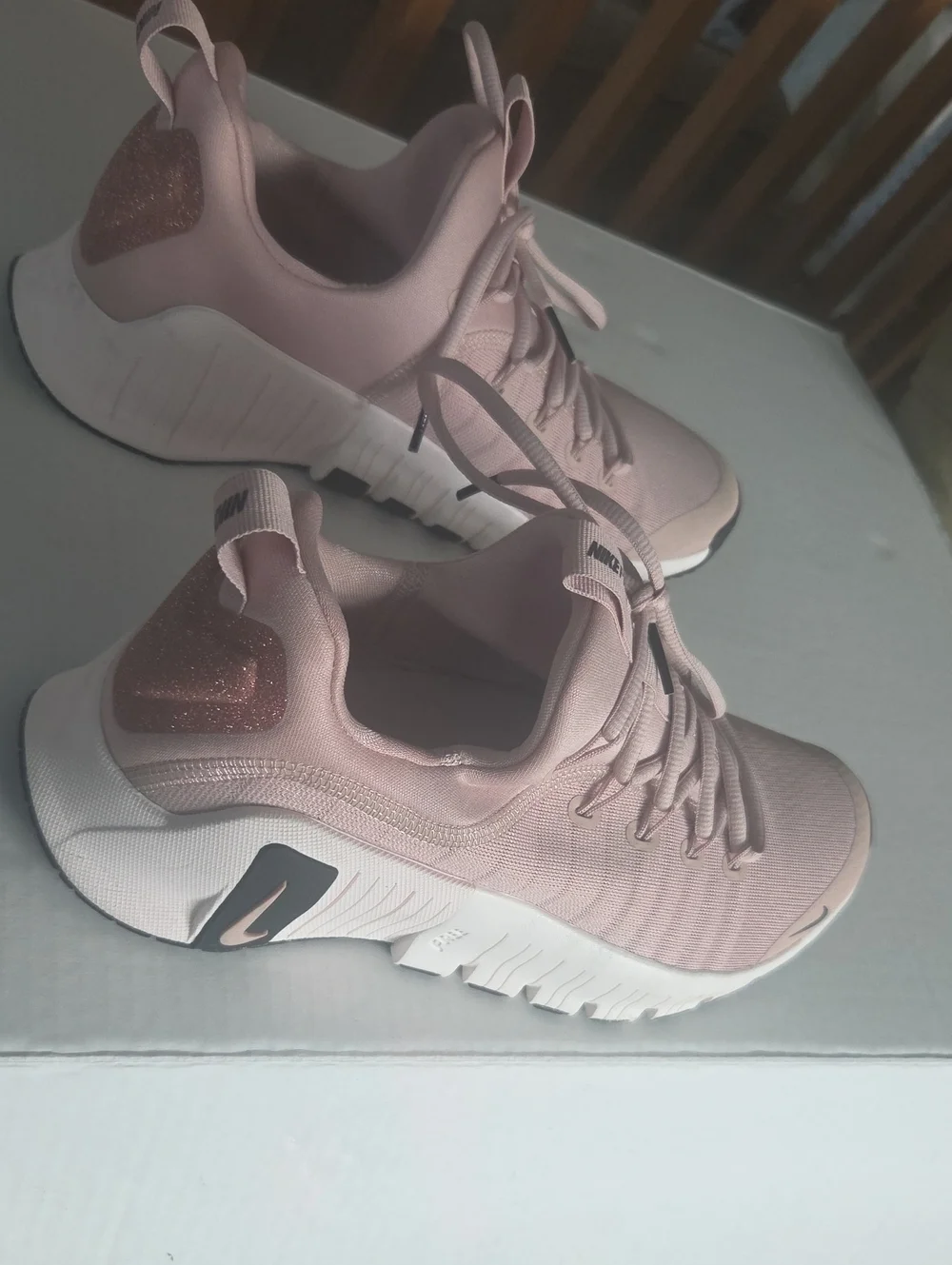 Nike free Metcon pale pink